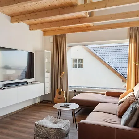 Apartment In Mit Balkon & Aussicht