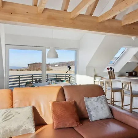 In Mit Balkon & Aussicht